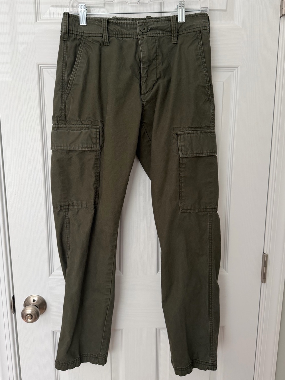 Men’s Old Navy Cargo Pants - Size 29/32 - Olive Green